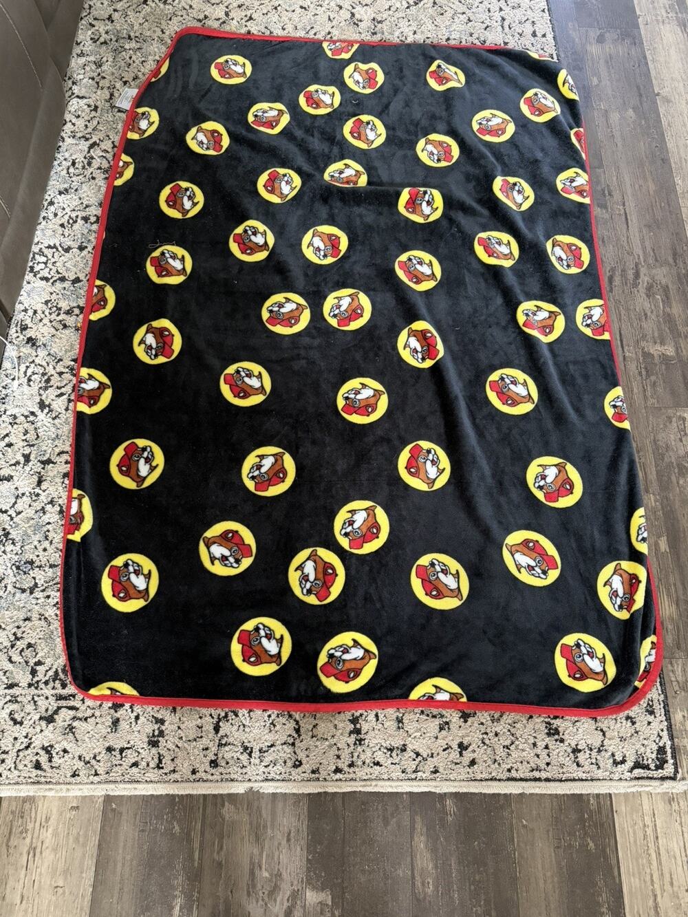 Buc-ee's Fleece Blanket 46" x 62" Black Adults Beaver Print Cozy Logo Bucees